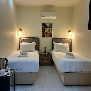 Economy Kamer met Twee Aparte Bedden
